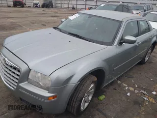 2006 Chrysler 300 Touring with VIN 2C3KA53G56H112376, listed as a IAAI auction lot 41919098 with 309,184 mi miles. Bid and sale history available at carsss.com. Image 17.