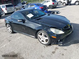 2008 Mercedes-Benz SLK-Class 3.5L with VIN WDBWK56F38F186671, listed as a IAAI auction lot 41530919 with 115,567 mi miles. Bid and sale history available at carsss.com. Image 1.