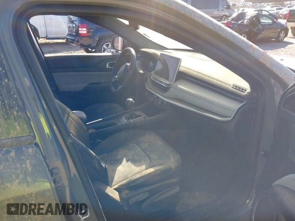 2023 Jeep Compass Latitude Lux with VIN 3C4NJDFN4PT521619, listed as a IAAI auction lot 40676656 with Not provided miles and . Bid and sale history available at DreamBid. Image 5.