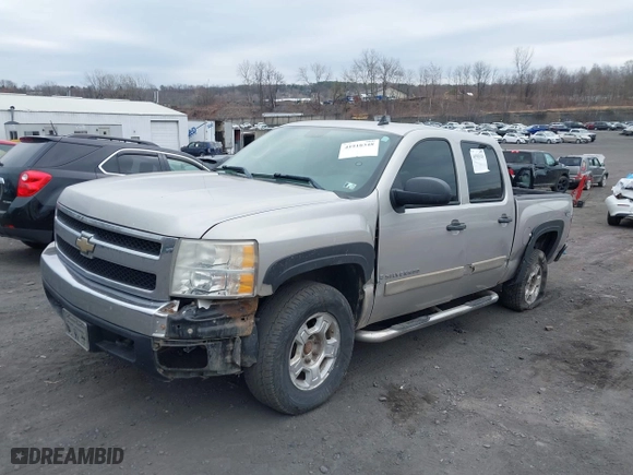 2008 Chevrolet Silverado 1500 LTZ with VIN 2GCEK133281102041, listed as a IAAI auction lot 41910348 with 193,573 mi miles. Bid and sale history available at carsss.com. Image 2.