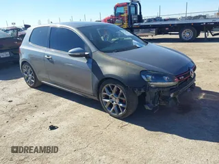 2013 Volkswagen GTI w/Conv & Sunroof z VIN WVWFD7AJ0DW010478, wystawiony jako IAAI lot #40930945 z przebiegiem 155 524 mil mil oraz . Historia ofert i sprzedaży dostępna na DreamBid. Obrazek 1.
