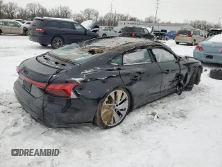 2022 Audi e-tron GT Prestige z VIN WAUEJBFW4N7005241, wystawiony jako Copart lot #88594985 z przebiegiem Nie podano mil oraz Szkody całkowita. Historia ofert i sprzedaży dostępna na DreamBid. Obrazek 3.