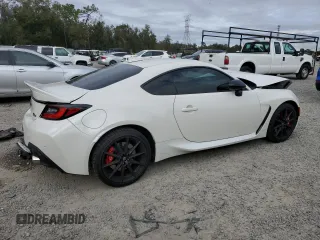 2024 Toyota GR86 Premium with VIN JF1ZNBE15R8760564, listed as a Copart auction lot 41755775 with 2,047 mi miles and Salvage Title. Bid and sale history available at carsss.com. Image 3.