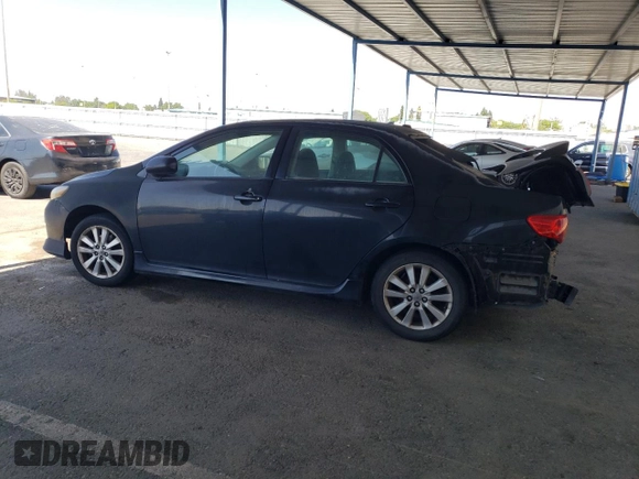 2010 Toyota Corolla z VIN 2T1BU4EE6AC455239, wystawiony jako Copart lot #60570335 z przebiegiem 256 499 mil mil oraz Szkoda całkowita • Salvage title. Historia ofert i sprzedaży dostępna na DreamBid. Obrazek 2.