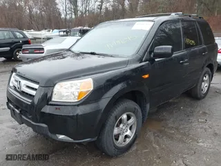 2006 Honda Pilot EX with VIN 2HKYF18486H527682, listed as a IAAI auction lot 41941295 with 235,521 mi miles. Bid and sale history available at carsss.com. Image 2.