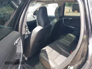 2015 Volvo XC60 T5 Drive-E Premier с VIN YV440MDB0F2598184, выставлен на аукционе IAAI как лот 42415280 с пробегом 118 160 миль миль и . История ставок и продаж доступна на DreamBid. Изображение 21.