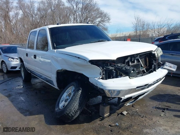 2005 Chevrolet Silverado 1500 LS with VIN 2GCEK13T151233103, listed as a IAAI auction lot 41656738 with 216,008 mi miles. Bid and sale history available at carsss.com. Image 1.