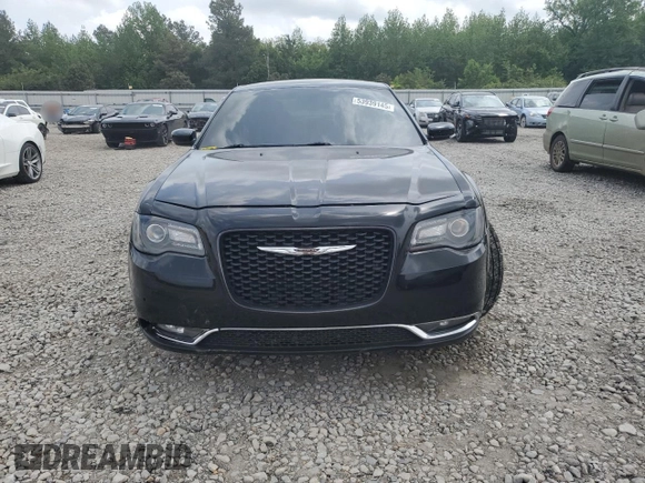 2016 Chrysler 300 S with VIN 2C3CCABG0GH141570, listed as a Copart auction lot 53939145 with 70,494 mi miles and Salvage Title. Bid and sale history available at DreamBid. Image 5.