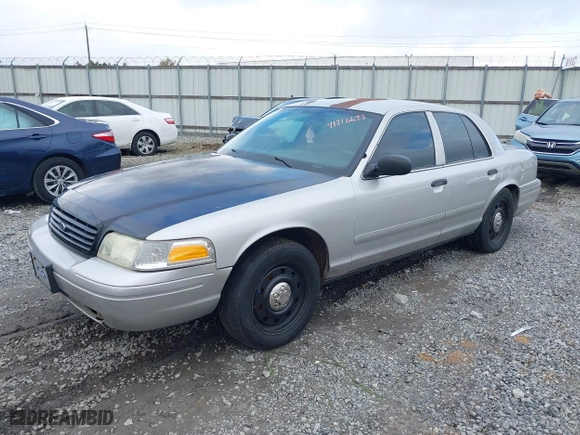 2006 Ford Police Interceptor with VIN 2FAFP71W26X163301, listed as a IAAI auction lot 41216693 with 1 mi miles. Bid and sale history available at carsss.com. Image 17.