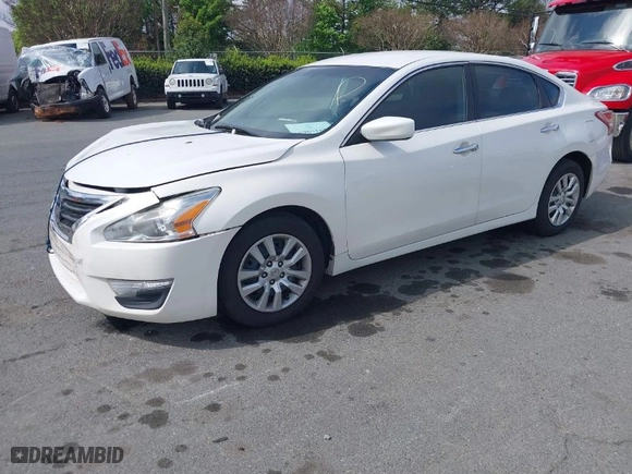 2013 Nissan Altima 2.5 SL with VIN 1N4AL3AP4DC273073, listed as a IAAI auction lot 41915963 with 194,475 mi miles. Bid and sale history available at carsss.com. Image 2.