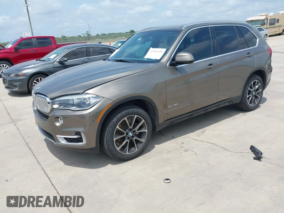 2017 BMW X5 sDrive35i z VIN 5UXKR2C54H0U20033, wystawiony jako IAAI lot #42283458 z przebiegiem 135 869 mil mil oraz . Historia ofert i sprzedaży dostępna na DreamBid. Obrazek 2.