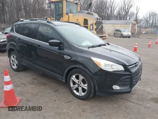 2015 Ford Escape SE with VIN 1FMCU9G90FUC66187, listed as a IAAI auction lot 41678861 with 284,548 mi miles. Bid and sale history available at carsss.com. Image 1.