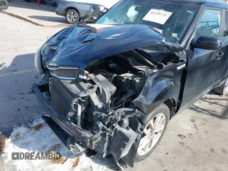 2017 Kia Soul + with VIN KNDJP3A5XH7465755, listed as a IAAI auction lot 41335721 with 179,553 mi miles. Bid and sale history available at carsss.com. Image 17.