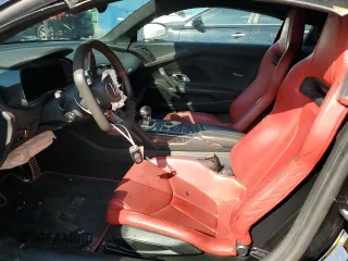 2021 Audi R8 V10 z VIN WUABAAFX7M7900586, wystawiony jako Copart lot #43702475 z przebiegiem 20 246 mil mil oraz Szkoda całkowita • Salvage title. Historia ofert i sprzedaży dostępna na DreamBid. Obrazek 7.
