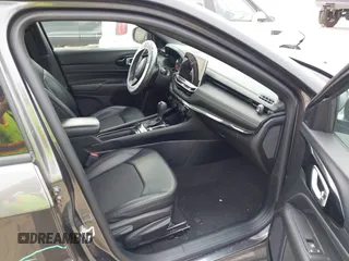 2022 Jeep Compass Latitude z VIN 3C4NJDBBXNT194359, wystawiony jako IAAI lot #42434355 z przebiegiem 45 090 mil mil oraz . Historia ofert i sprzedaży dostępna na DreamBid. Obrazek 5.
