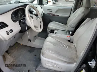2014 Toyota Sienna Limited z VIN 5TDDK3DC5ES086024, wystawiony jako Copart lot #56299555 z przebiegiem 136 876 mil mil oraz Szkoda całkowita • Salvage title. Historia ofert i sprzedaży dostępna na DreamBid. Obrazek 7.