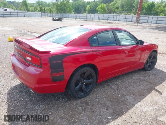 2013 Dodge Charger RT with VIN 2C3CDXCT7DH647923, listed as a IAAI auction lot 41934831 with 136,015 mi miles. Bid and sale history available at carsss.com. Image 4.