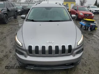 2018 Jeep Cherokee Latitude with VIN 1C4PJLCB3JD611984, listed as a Copart auction lot 43281375 with 145,126 mi miles and Salvage Title. Bid and sale history available at carsss.com. Image 5.