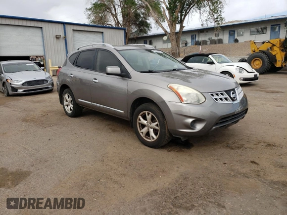 2011 Nissan Rogue SV z VIN JN8AS5MT9BW161225, wystawiony jako Copart lot #55795695 z przebiegiem 132 670 mil mil oraz Szkoda całkowita • Salvage title. Historia ofert i sprzedaży dostępna na DreamBid. Obrazek 4.
