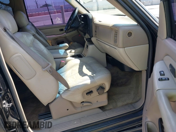 2002 Chevrolet Tahoe LS with VIN 1GNEK13Z82R142862, listed as a IAAI auction lot 42606711 with 189,223 mi miles and . Bid and sale history available at DreamBid. Image 5.
