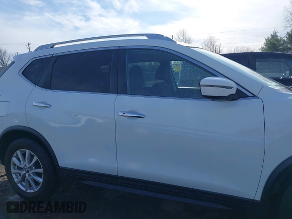 2017 Nissan Rogue SV with VIN KNMAT2MT7HP601954, listed as a IAAI auction lot 41865794 with 136,280 mi miles. Bid and sale history available at carsss.com. Image 14.