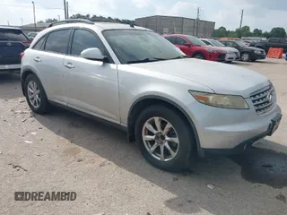 2008 Infiniti FX35 with VIN JNRAS08U28X103249, listed as a IAAI auction lot 42050569 with 184,575 mi miles. Bid and sale history available at carsss.com. Image 1.