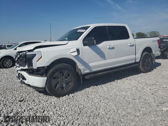 2023 Ford F-150 Lightning Pro z VIN 1FT6W1EV3PWG34249, wystawiony jako Copart lot #46901535 z przebiegiem 9 389 mil mil oraz Szkoda całkowita • Salvage title. Historia ofert i sprzedaży dostępna na DreamBid. Obrazek 1.