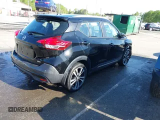 2020 Nissan Kicks SR z VIN 3N1CP5DV9LL534510, wystawiony jako IAAI lot #41987369 z przebiegiem 53 003 mil mil oraz . Historia ofert i sprzedaży dostępna na DreamBid. Obrazek 4.