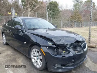 2011 BMW 3 Series 328i xDrive z VIN WBAKF3C54BE567055, wystawiony jako IAAI lot #41744730 z przebiegiem 188 786 mil mil oraz . Historia ofert i sprzedaży dostępna na DreamBid. Obrazek 1.