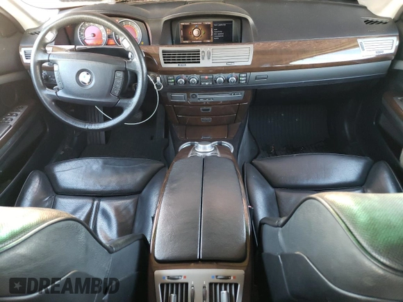 2008 BMW 7 Series 750i with VIN WBAHL835X8DT12098, listed as a Copart auction lot 82220094 with 137,493 mi miles and Salvage Title. Bid and sale history available at DreamBid. Image 8.