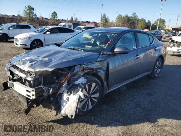 2022 Nissan Altima 2.5 SV with VIN 1N4BL4DVXNN344223, listed as a Copart auction lot 42008135 with 46,946 mi miles and Salvage Title. Bid and sale history available at carsss.com. Image 1.