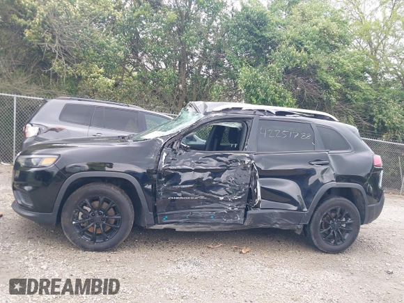 2021 Jeep Cherokee Latitude with VIN 1C4PJLCB9MD125782, listed as a IAAI auction lot 42251788 with 89,534 mi miles and . Bid and sale history available at DreamBid. Image 14.