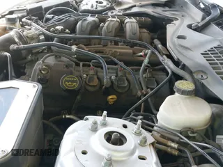 2016 Ford Mustang V6 z VIN 1FA6P8AM3G5206714, wystawiony jako IAAI lot #43283378 z przebiegiem 129 876 mil mil oraz . Historia ofert i sprzedaży dostępna na DreamBid. Obrazek 19.