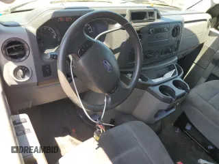 2012 Ford Econoline Cargo Recreational z VIN 1FTNE2EW7CDB05549, wystawiony jako Copart lot #59158145 z przebiegiem 174 452 mil mil oraz Czysty tytuł • Clean title. Historia ofert i sprzedaży dostępna na DreamBid. Obrazek 8.