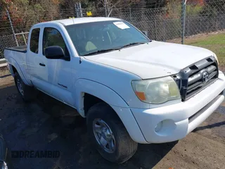 2008 Toyota Tacoma PreRunner with VIN 5TETU62N48Z502745, listed as a IAAI auction lot 41805552 with 187,645 mi miles. Bid and sale history available at carsss.com. Image 1.