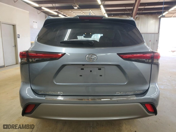 2022 Toyota Highlander Platinum with VIN 5TDFZRBH5NS255058, listed as a Copart auction lot 49701335 with 22,770 mi miles and Salvage Title. Bid and sale history available at carsss.com. Image 6.