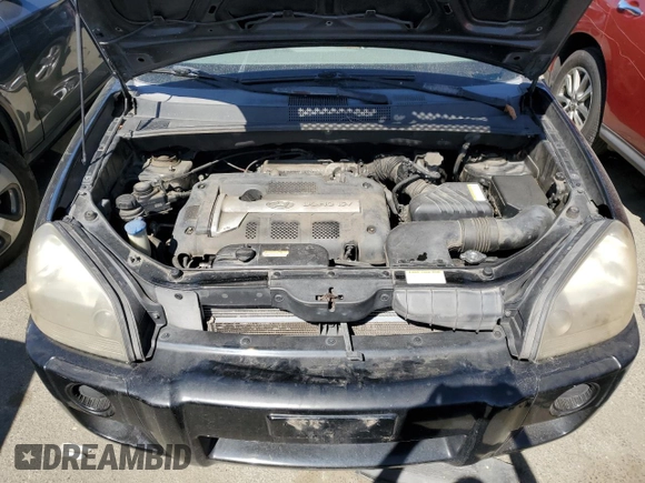 2005 Hyundai Tucson GL with VIN KM8JM12B95U193435, listed as a Copart auction lot 67132344 with 282,401 mi miles and Clean Title. Bid and sale history available at carsss.com. Image 12.