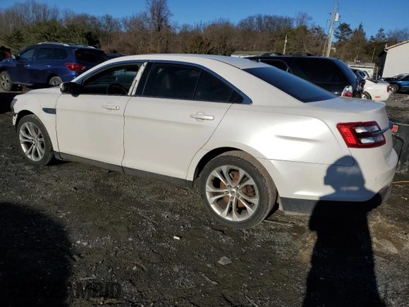 2013 Ford Taurus SEL with VIN 1FAHP2H81DG160928, listed as a Copart auction lot 43796985 with Not Provided miles and Salvage Title. Bid and sale history available at DreamBid. Image 2.