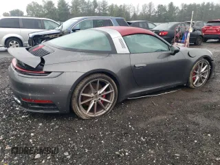 2023 Porsche 911 4S with VIN WP0BB2A98PS233618, listed as a Copart auction lot 71670534 with 2,715 mi miles and Salvage Title. Bid and sale history available at carsss.com. Image 3.