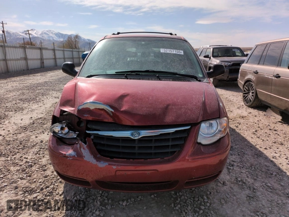 2005 Chrysler Town & Country LX with VIN 2C8GP44R35R309001, listed as a Copart auction lot 52157155 with 141,465 mi miles and Salvage Title. Bid and sale history available at carsss.com. Image 5.