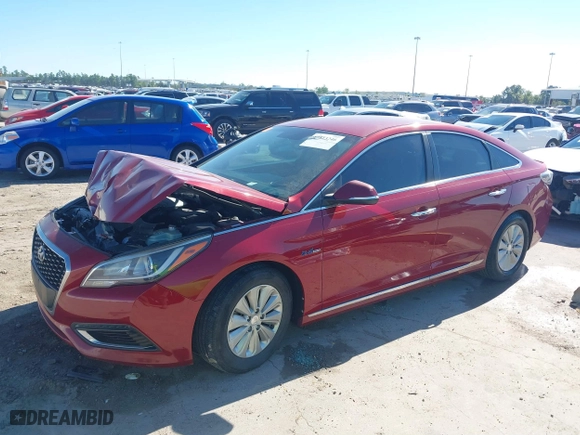 2016 Hyundai Sonata Hybrid SE with VIN KMHE24L19GA016239, listed as a IAAI auction lot 40813246 with 118,031 mi miles. Bid and sale history available at carsss.com. Image 18.