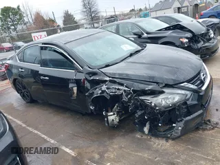 2017 Nissan Altima S z VIN 1N4AL3AP2HC274339, wystawiony jako IAAI lot #41754481 z przebiegiem 104 571 mil mil oraz . Historia ofert i sprzedaży dostępna na DreamBid. Obrazek 13.