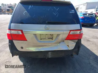 2005 Honda Odyssey EX-L with VIN 5FNRL38785B113074, listed as a IAAI auction lot 41907648 with 305,956 mi miles and . Bid and sale history available at DreamBid. Image 6.
