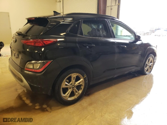 2023 Hyundai Kona SEL with VIN KM8K62AB4PU967700, listed as a Copart auction lot 45295905 with 84,338 mi miles and Clean Title. Bid and sale history available at carsss.com. Image 3.