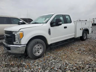 2017 Ford F-250 XL with VIN 1FD7X2A66HEE51243, listed as a Copart auction lot 41967755 with 194,364 mi miles and Salvage title. Bid and sale history available at DreamBid. Image 1.