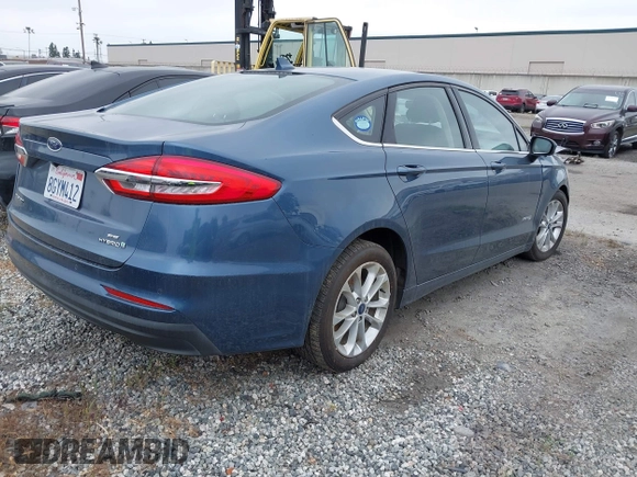 2019 Ford Fusion Hybrid SE with VIN 3FA6P0LU2KR148731, listed as a IAAI auction lot 41776405 with Not Provided miles. Bid and sale history available at carsss.com. Image 4.