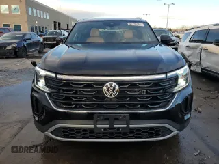 2024 Volkswagen Atlas SEL with VIN 1V2BE2CA4RC210962, listed as a Copart auction lot 46136285 with 13,950 mi miles and Salvage title. Bid and sale history available at DreamBid. Image 5.