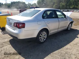 2010 Volkswagen Jetta Limited Edition с VIN 3VWAX7AJ2AM117039, выставлен на аукционе Copart как лот 62432545 с пробегом 99 117 миль миль и Списание • Salvage title. История ставок и продаж доступна на DreamBid. Изображение 3.