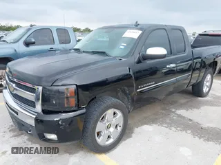 2011 Chevrolet Silverado 1500 LT with VIN 1GCRCSE05BZ408348, listed as a IAAI auction lot 42150412 with 300,795 mi miles and . Bid and sale history available at DreamBid. Image 17.