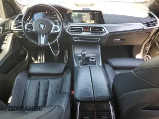 2022 BMW X5 xDrive40i z VIN 5UXCR6C04N9M02929, wystawiony jako Copart lot #56484785 z przebiegiem 53 563 mil mil oraz Szkoda całkowita • Salvage title. Historia ofert i sprzedaży dostępna na DreamBid. Obrazek 8.